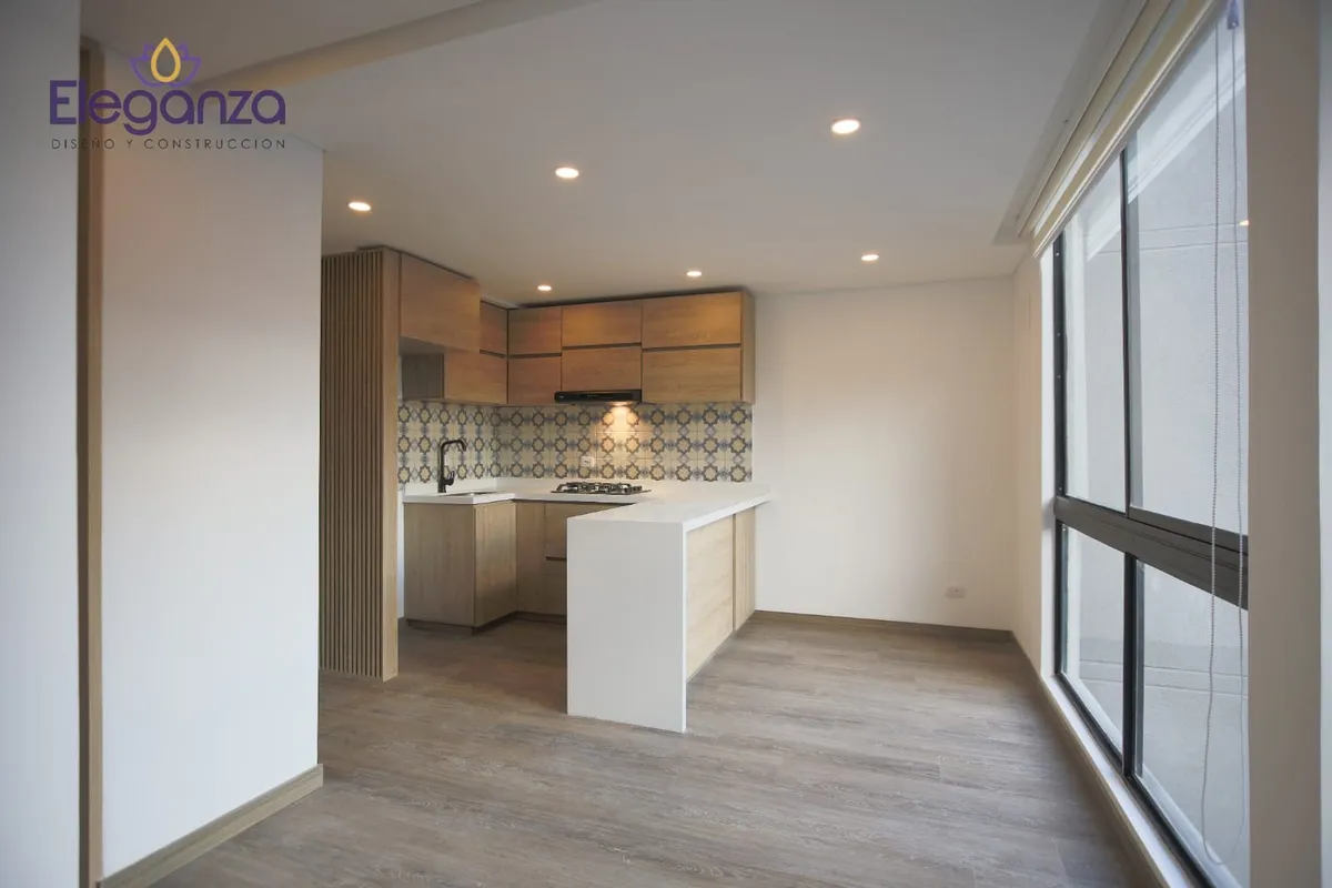 Apartamento remodelado sala cocina integrada
