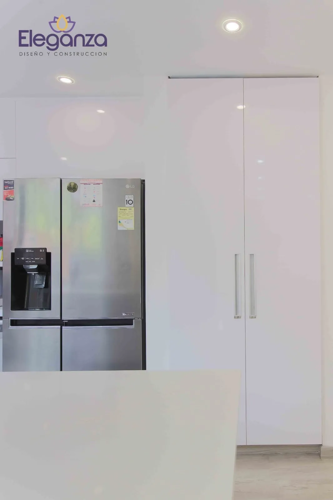 Cocina integral blanca moderna Cajicá