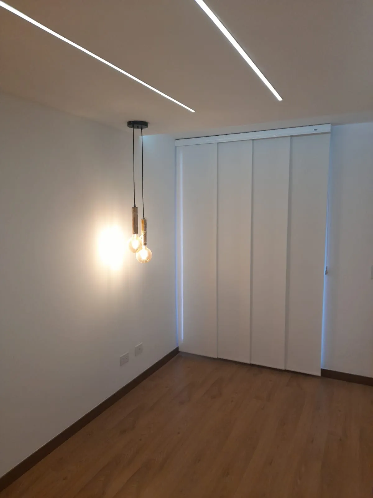 Habitacion iluminación lineal lampara colgante