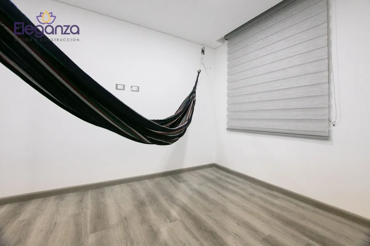 Habitacion remodelada piso laminado