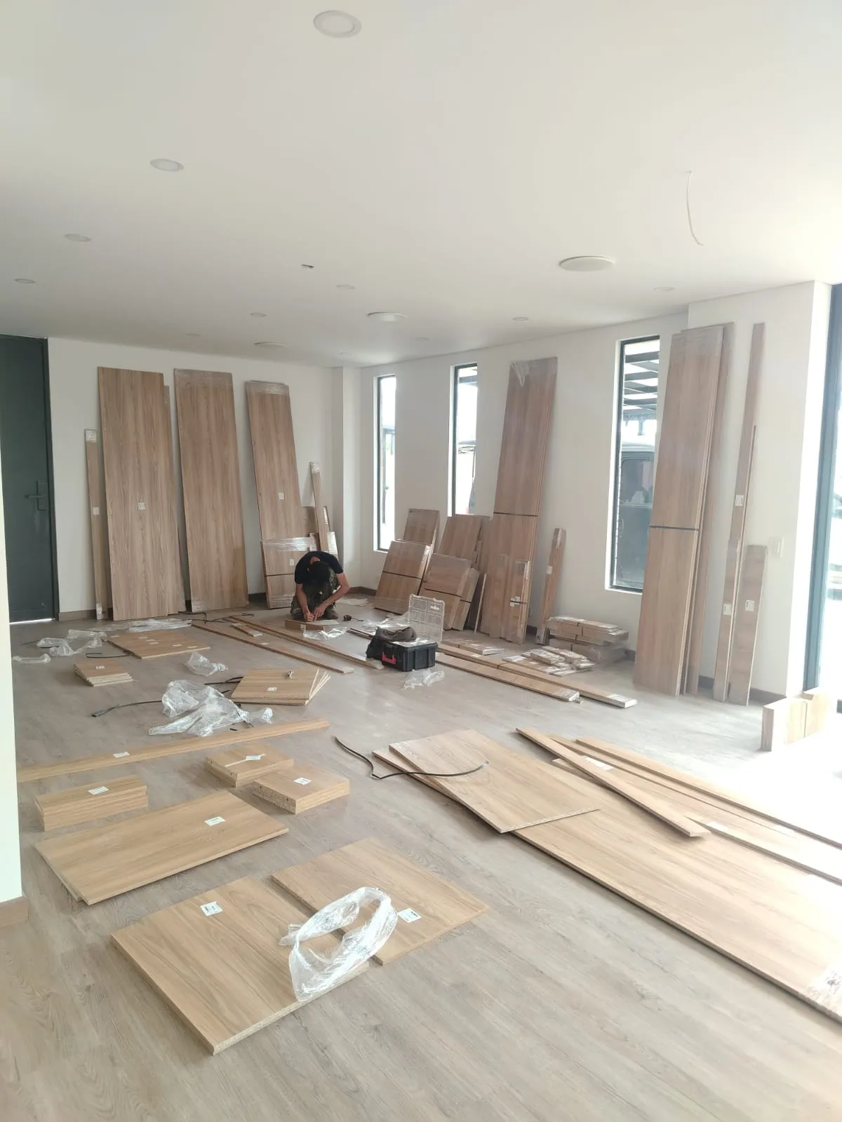 Instalación piso laminado sala proceso